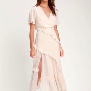 NWT beige tiered split sleeve dress